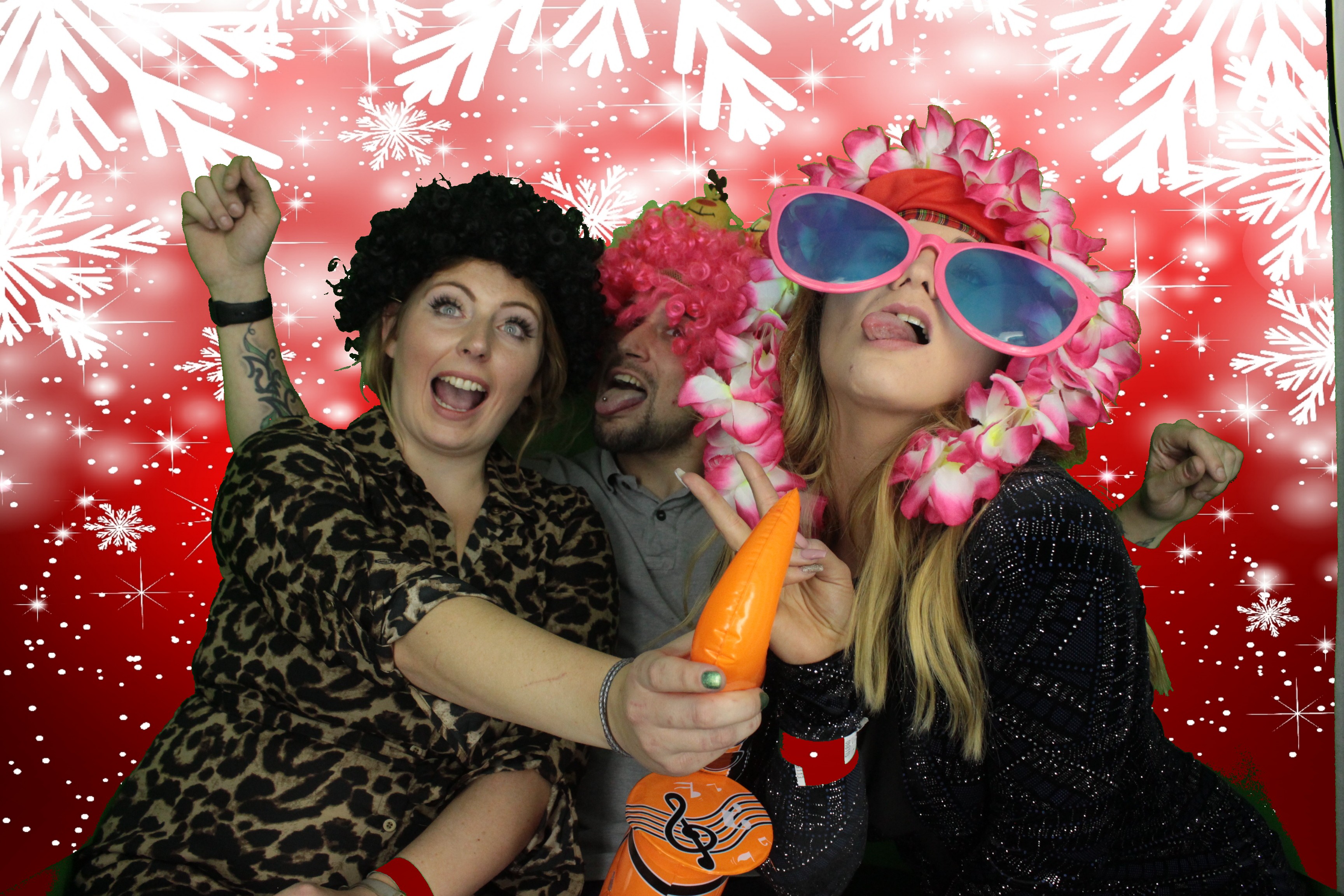 One Line Christmas Party | View more photos from the event at gallery.myphotoboothexperience.co.uk/u/MyPhotoBoothExperienceLtd/One-Line-Christmas-Party
